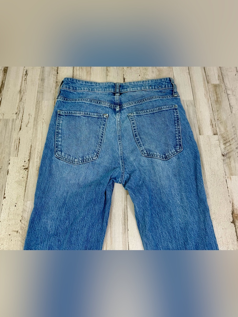 GAP Women’s Boyfriend Fit Jeans 4/27R (30x24) Blue Medium Wash Denim - Picture 11 of 12